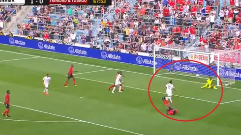 El arquero de Trinidad hizo dos atajadones, pero no pudo contener el tercero y Panamá gana 2-0