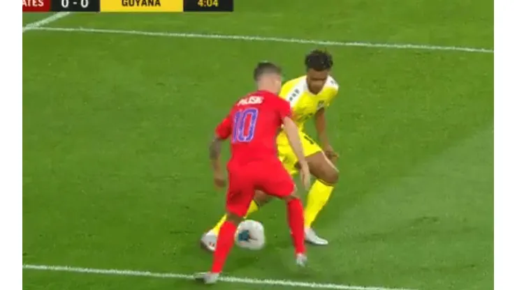Vístase, señor Christian. Pulisic tiró un caño con elástica y encendió las redes en la Copa Oro