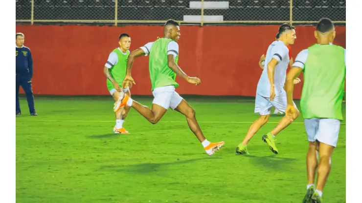 La Selección de Ecuador le cierra las puertas a la prensa