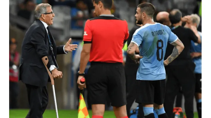 Nahitan Nández se refirió al golpe que lo obligó a dejar la cancha ante Ecuador