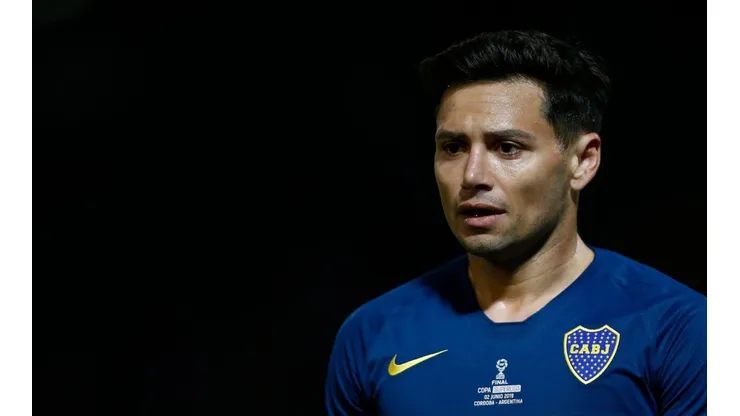 Mauro Zárate defendiendo la camiseta de Boca Juniors.