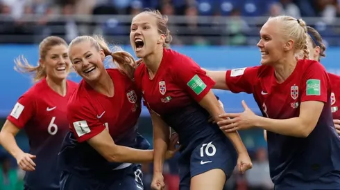 Corea del Sur vs. Noruega por la Copa Mundial Femenina.
