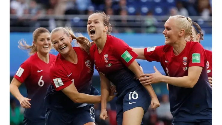 Corea del Sur vs. Noruega por la Copa Mundial Femenina.