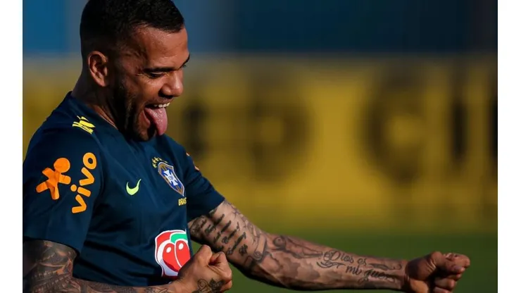 Dani Alves le puso la lupa a Colombia: "Están haciendo un buen fútbol"
