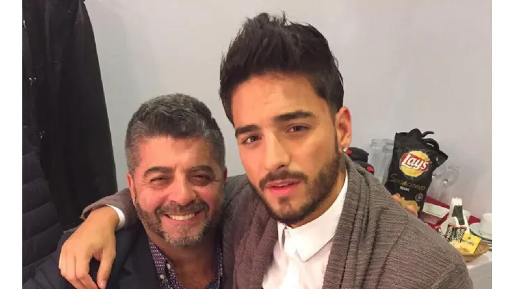 Maluma saludó a su papá ¡con una foto antes de subir a su avión privado!