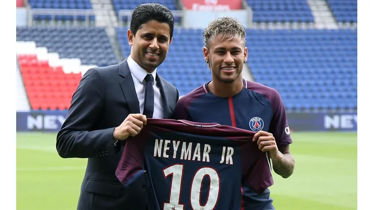 Nasser Al-Khelaifi y Neymar en la ya lejana presentación.