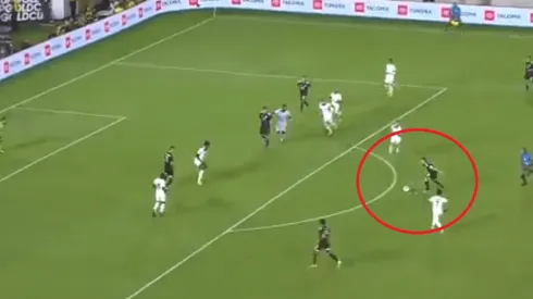 El enorme remate de Guardado que ahogó el grito de gol de los mexicanos