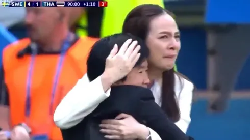 La emoción de la entrenadora de Tailandia.