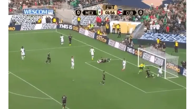 Uriel Antuna adelantó a México con un gol desde el vestuario