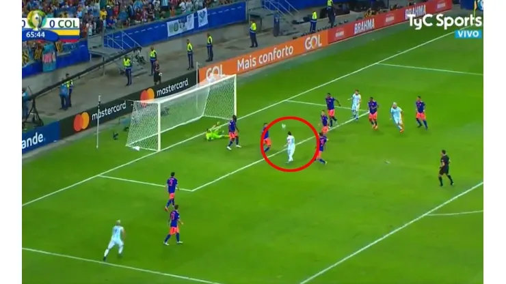 Foto del tanto que se comió Messi.