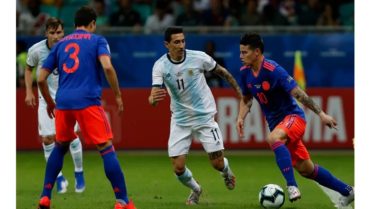 Di María enfrentando a Colombia.