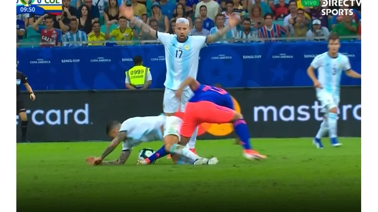 Alerta en Colombia: ¡Luis Fernando Muriel dejó el campo con un fuerte dolor en la rodilla!