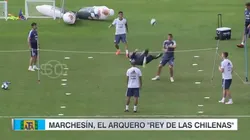 La gran chilena del arquero argentino.