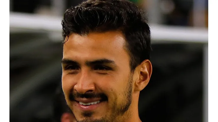 Chivas oficializó el fichaje de Alanís en las redes y el comentario del jugador fue épico