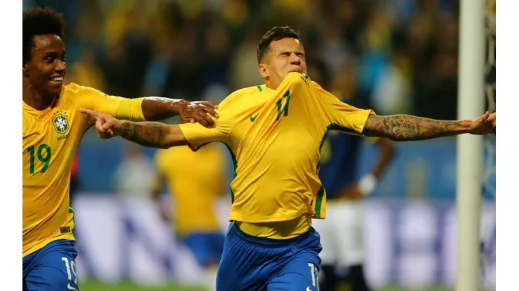 Coutinho celebrando su gol con Brasil