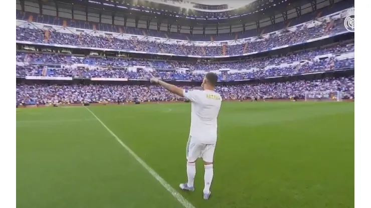 Eden Hazard agarró el micrófono en el medio del Bernabeú y volvió locos a los hinchas