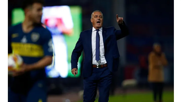 Boca pensaba ceder a un jugador, pero Gustavo Alfaro pidió que se quede