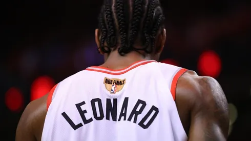 ¿Se va? Kawhi Leonard desmiente compra de propiedad en Toronto y su futuro es una incógnita