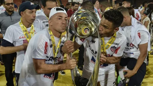 ¡Junior de Barranquilla se proclamó bicampeón del fútbol colombiano!