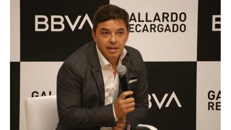 Presentando su libro, a Gallardo le preguntaron por el contrato de Mayada y humilló con su respuesta