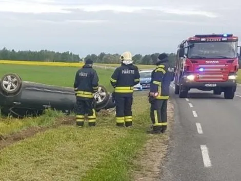Manejaba a toda velocidad con el celular en la mano y grabó su propio accidente