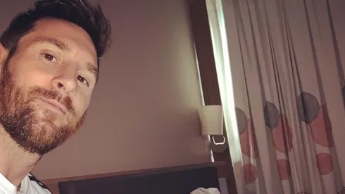 Foto de Lionel Messi con el Kun Agûero.