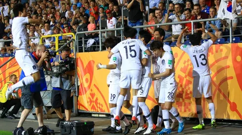 Corea del Sur festeja el 1-0 ante Ecuador.