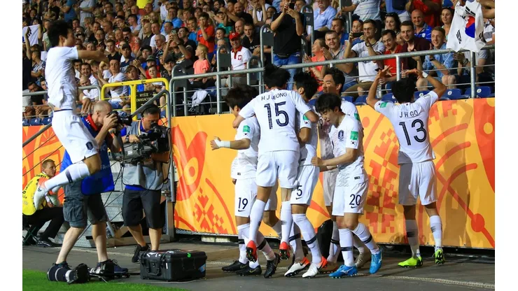 Corea del Sur festeja el 1-0 ante Ecuador.