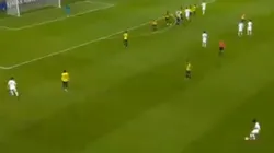 La defensa de Ecuador estaba dormida, Corea del Sur hizo rápido un tiro libre y marcó el 1-0