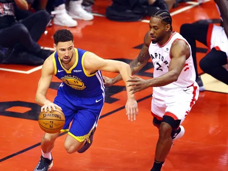 Polémica: Klay Thompson se burló de Kawhi Leonard en plena rueda de prensa