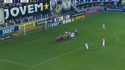 Ex-River por el mundo: Carlos Sánchez metió un infernal gol de tiro libre con el Santos