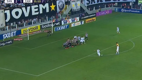 Ex-River por el mundo: Carlos Sánchez metió un infernal gol de tiro libre con el Santos