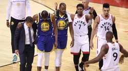 Adiós vaquero: Kevin Durant abandonó el estadio en muletas y podría haber jugado su último partido con los Warriors