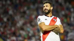 Lucas Pratto y su festejo característico.