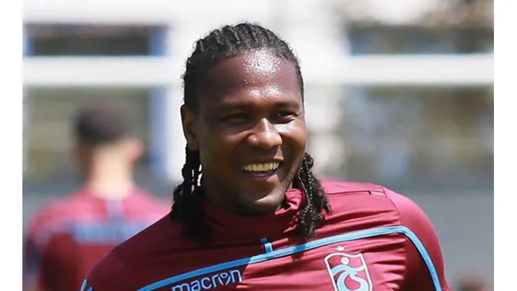"En América no se ha cerrado la puerta, pero hay cosas que no se manejan bien": Hugo Rodallega