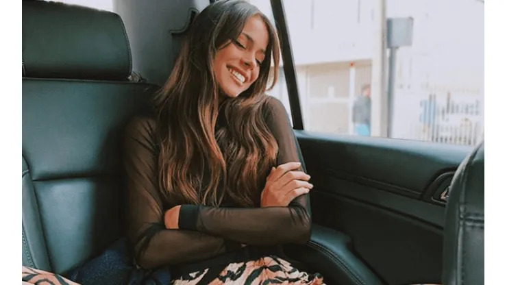 No te necesita, Kun: Tini Stoessel posó pegadita a Sebastián Yatra y él sacó la lengua