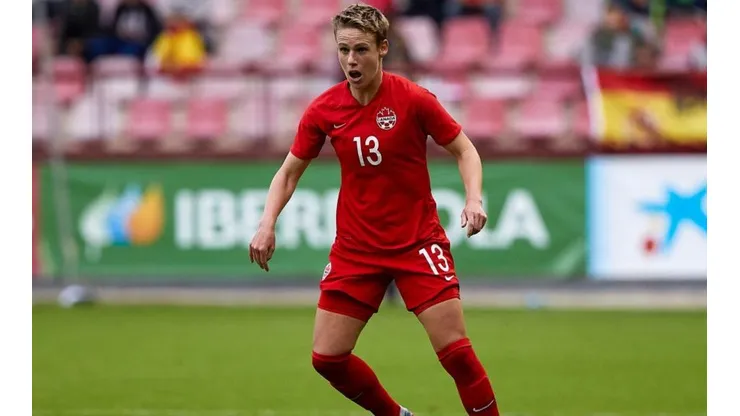 Canadá vs Camerún por la Copa Mundial Femenina.
