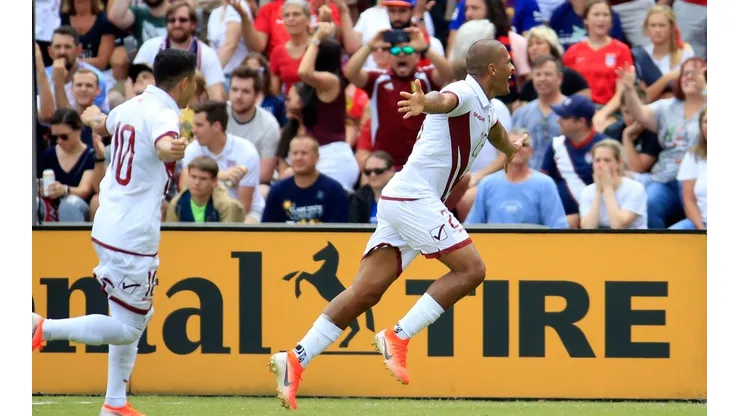 Rondón festeja uno de sus goles.