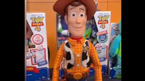 Video viral: no vas a creer lo que hace este Woody cuando le gritas “ahí viene alguien”