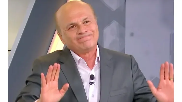 Carlos Antonio Vélez, periodista y comentarista del fútbol colombiano.