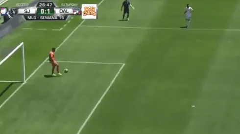 Video: Indio Vega se mandó el gol en contra del año en la MLS y nadie lo puede entender