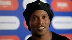 Ronaldinho aplazó su visita a Colombia por motivos personales.