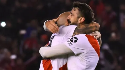 Pinola se fue a Disney y lo agarró a Buzz Lightyear para una foto en #ModoOso