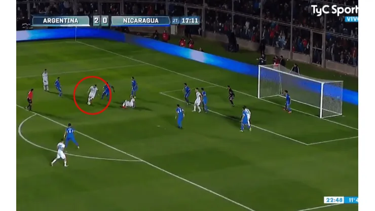 Desde ahí remató Lautaro Martínez.