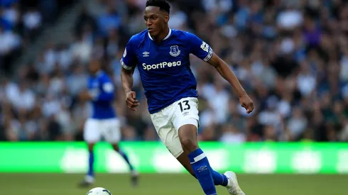 El futuro de Yerry Mina estaría lejos de la Premier League