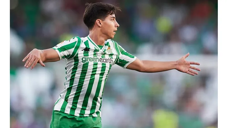 Renueva ilusiones: Diego Lainez tiene nuevo entrenador en Betis