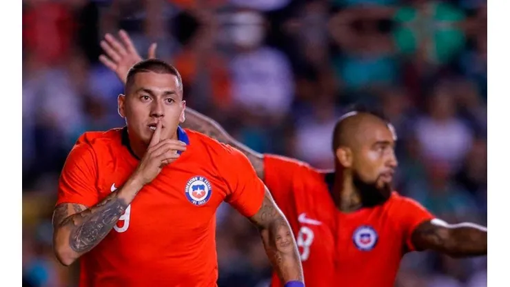 Dupla de cracks: Nico Castillo junto a Vidal