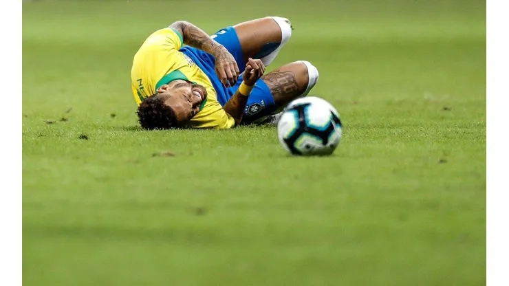Neymar y una imagen que preocupa a todo Brasil.