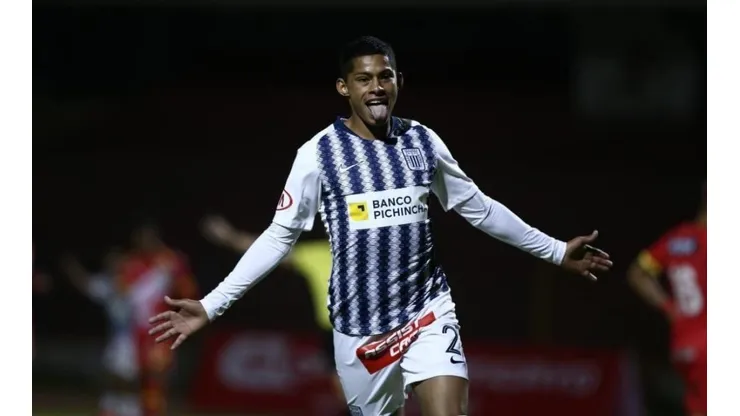 Desde Portugal confirman que Benfica presentará oferta por Kevin Quevedo y otra joyita de Alianza Lima