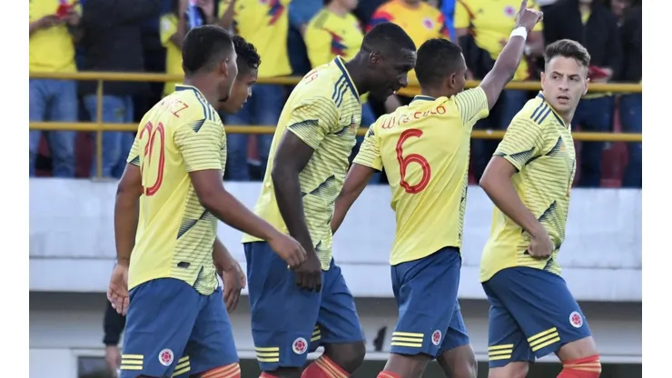 Jugador de Selección Colombia niega hija y no le da dinero